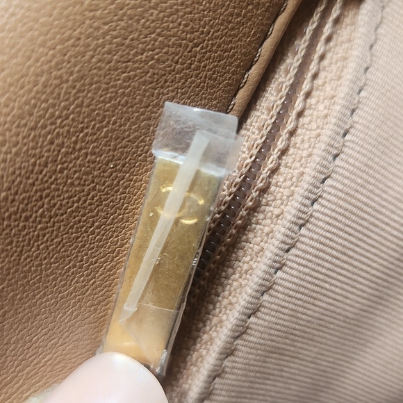 Chanel 19 Medium Camel Color bag -Like New! The Softest Leather! - Picture 13 of 16